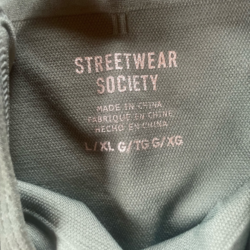 Streetwear society, size L/XL it’s tight fitting and squeezes in your stomach